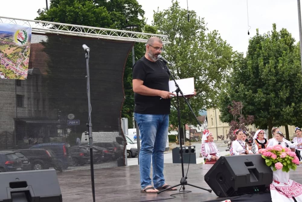 FOTO: 12. smotra folklora u Pakracu