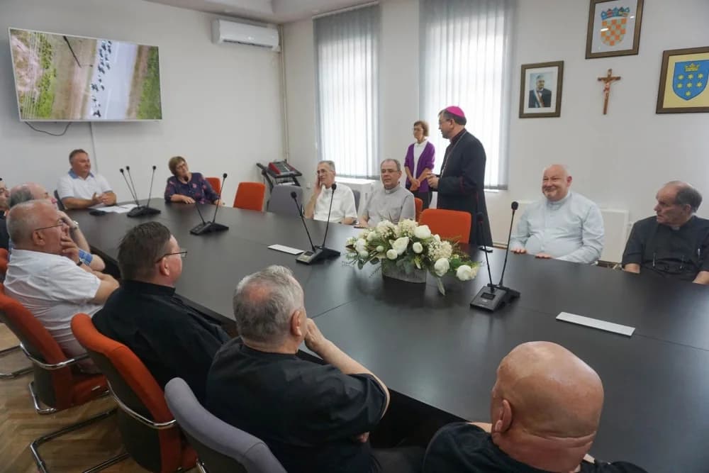 Susret svećenika o 34. obljetnici svećeničkog ređenja u Rešetarima