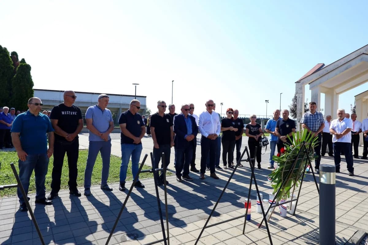 Kutjevački branitelji odavanjem počasti i mimohodom proslavili svoj dan