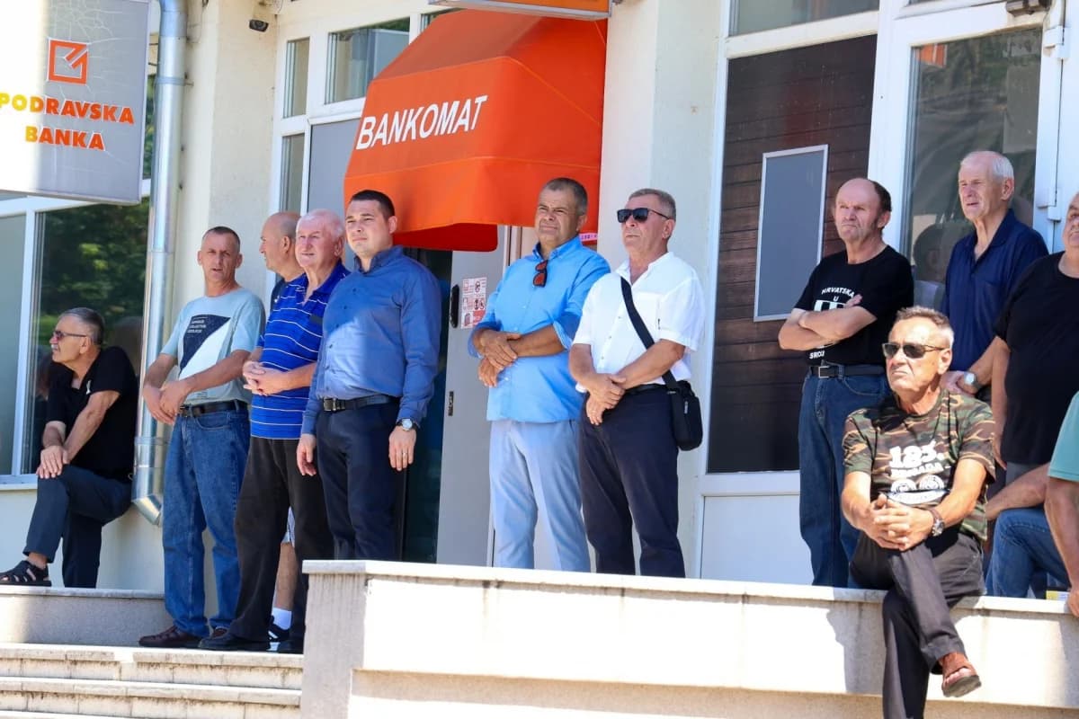 Kutjevački branitelji odavanjem počasti i mimohodom proslavili svoj dan