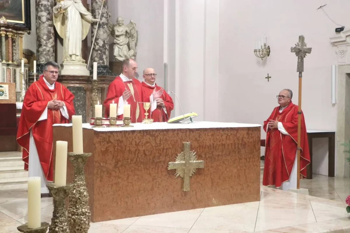 Proslava obljetnice uspostave Stolnog kaptola sv. Petra i Požegi