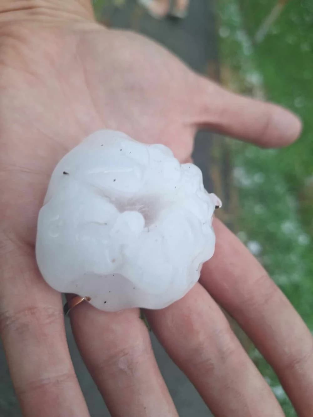 FOTO: Nevrijeme praćeno tučom poharalo istočni dio naše i susjednu županiju