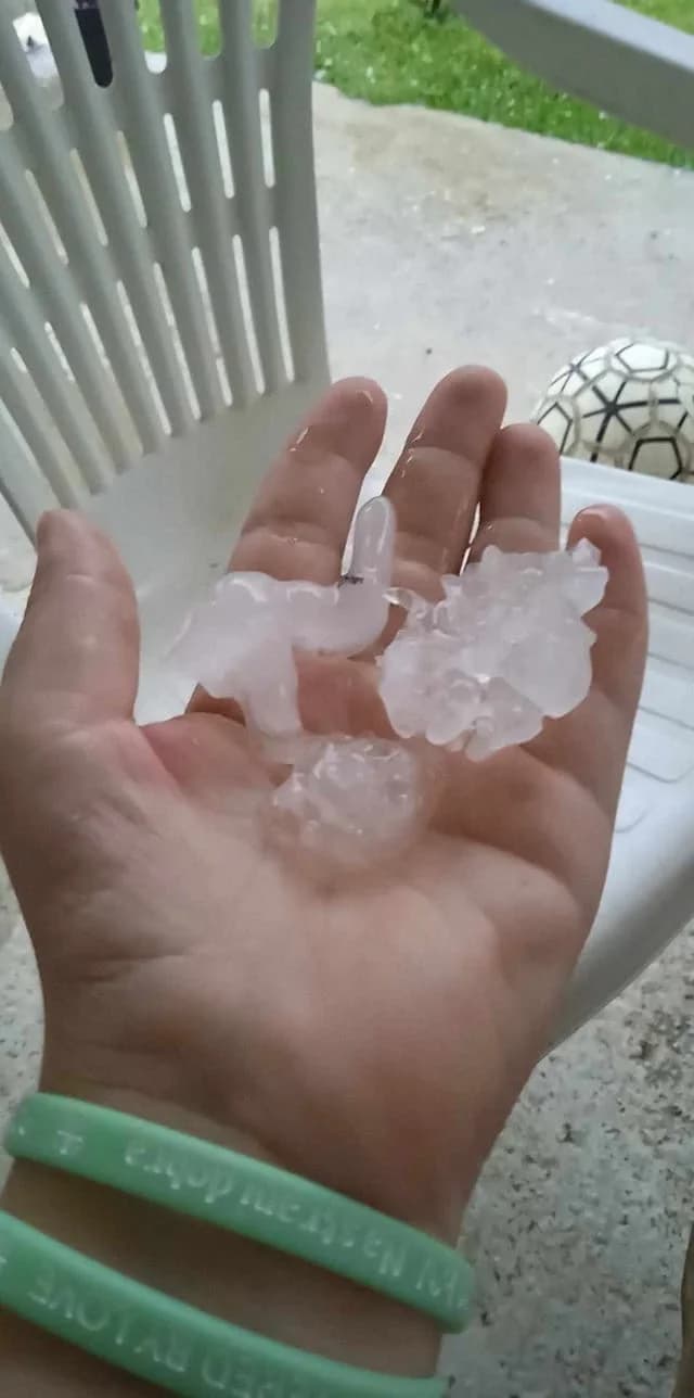 FOTO: Nevrijeme praćeno tučom poharalo istočni dio naše i susjednu županiju