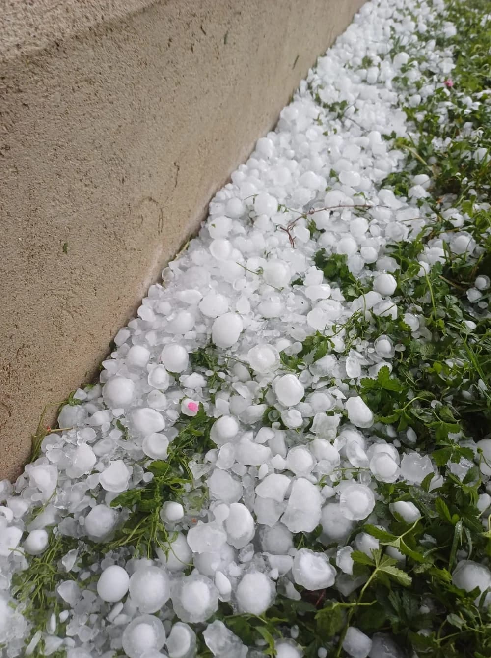 FOTO: Nevrijeme praćeno tučom poharalo istočni dio naše i susjednu županiju