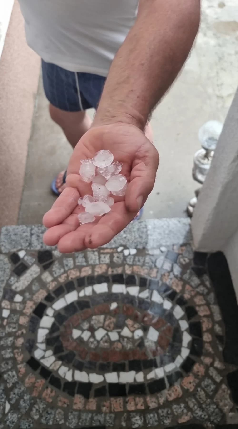 FOTO: Nevrijeme praćeno tučom poharalo istočni dio naše i susjednu županiju