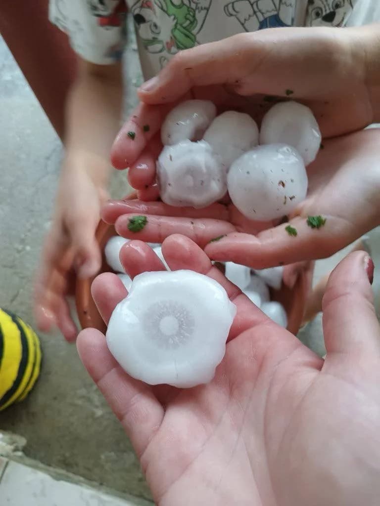 FOTO: Nevrijeme praćeno tučom poharalo istočni dio naše i susjednu županiju