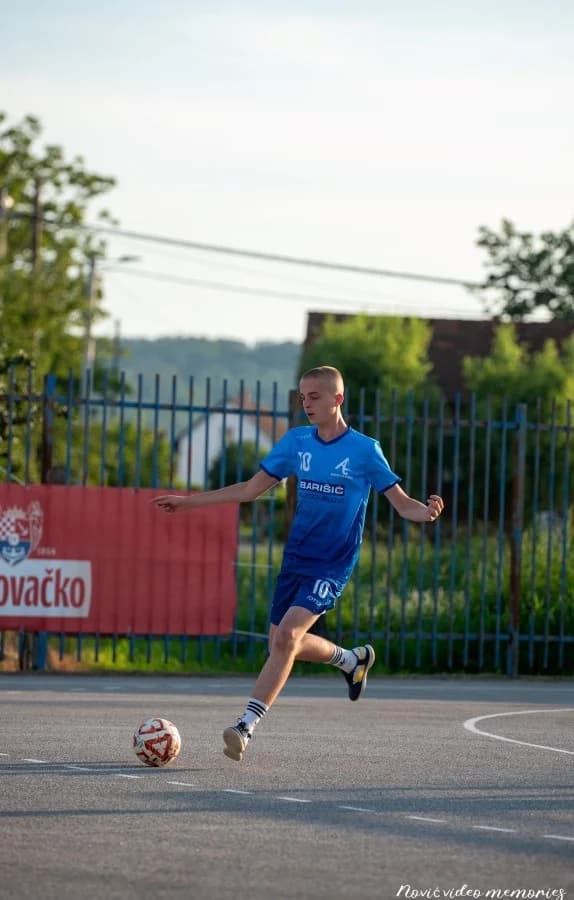 FOTO: Hrvatski dragovoljac iz B. Drenovca novi pobjednik ’Memorijalnog turnira Šedevi-Zeba’