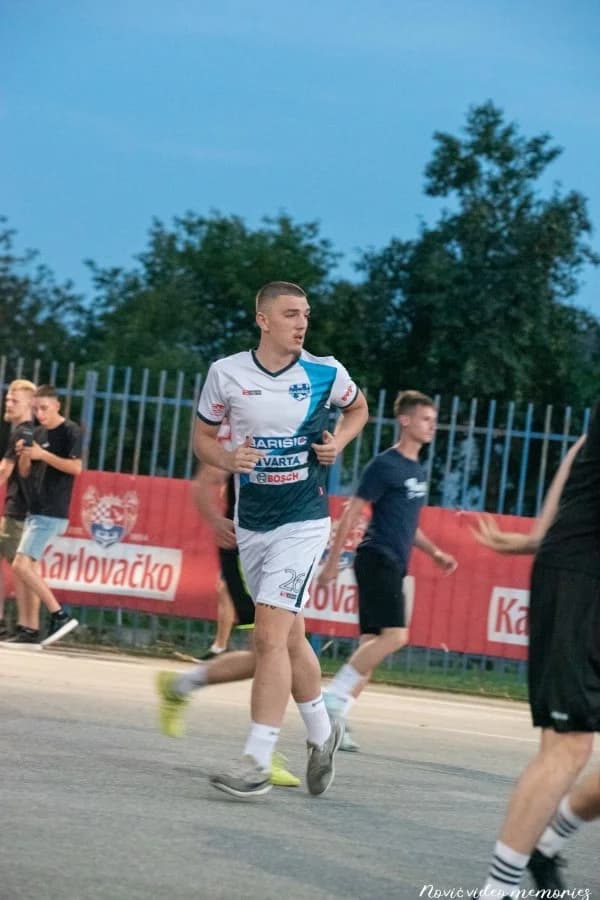 FOTO: Hrvatski dragovoljac iz B. Drenovca novi pobjednik ’Memorijalnog turnira Šedevi-Zeba’