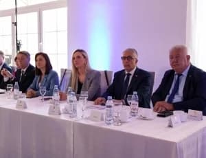 Na sjednici Savjeta za Slavoniju, Baranju i Srijem uručena Odluka o financiranju Regionalnog distribucijskog centra za voće i povrće u Požegi