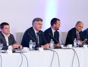 Na sjednici Savjeta za Slavoniju, Baranju i Srijem uručena Odluka o financiranju Regionalnog distribucijskog centra za voće i povrće u Požegi
