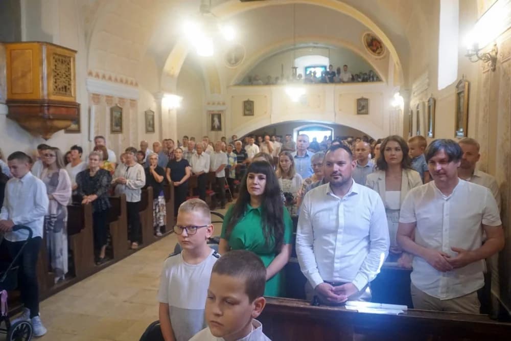 U Kuzmici se danas krstilo čak troje djece, sakramente podijelio novi biskup