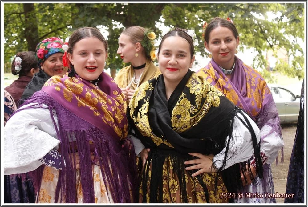 FOTO: KUD Berda iz Brestovca na Đakovačkim vezovima