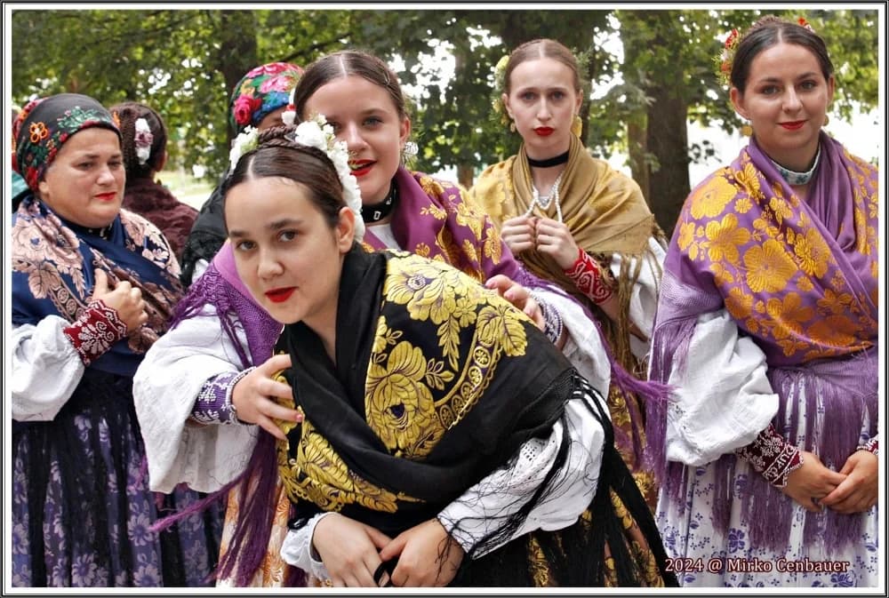 FOTO: KUD Berda iz Brestovca na Đakovačkim vezovima