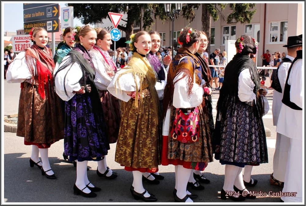 FOTO: KUD Berda iz Brestovca na Đakovačkim vezovima