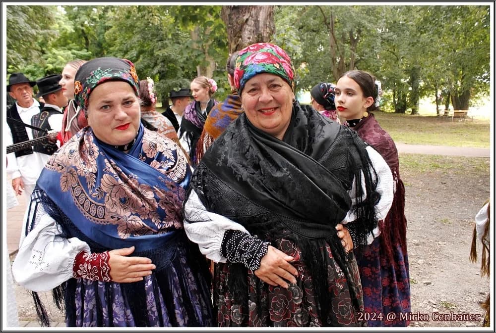 FOTO: KUD Berda iz Brestovca na Đakovačkim vezovima