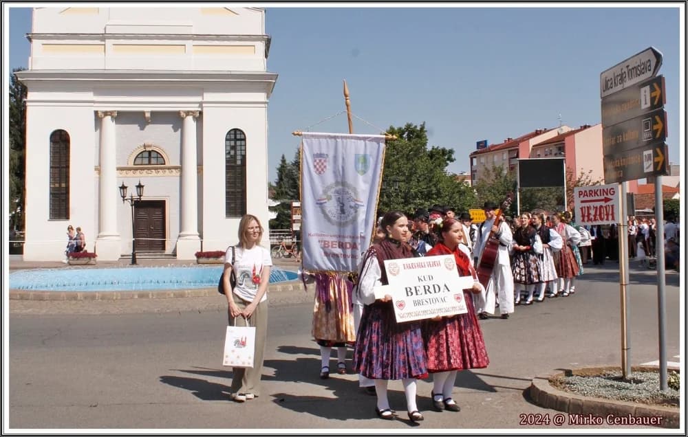 FOTO: KUD Berda iz Brestovca na Đakovačkim vezovima