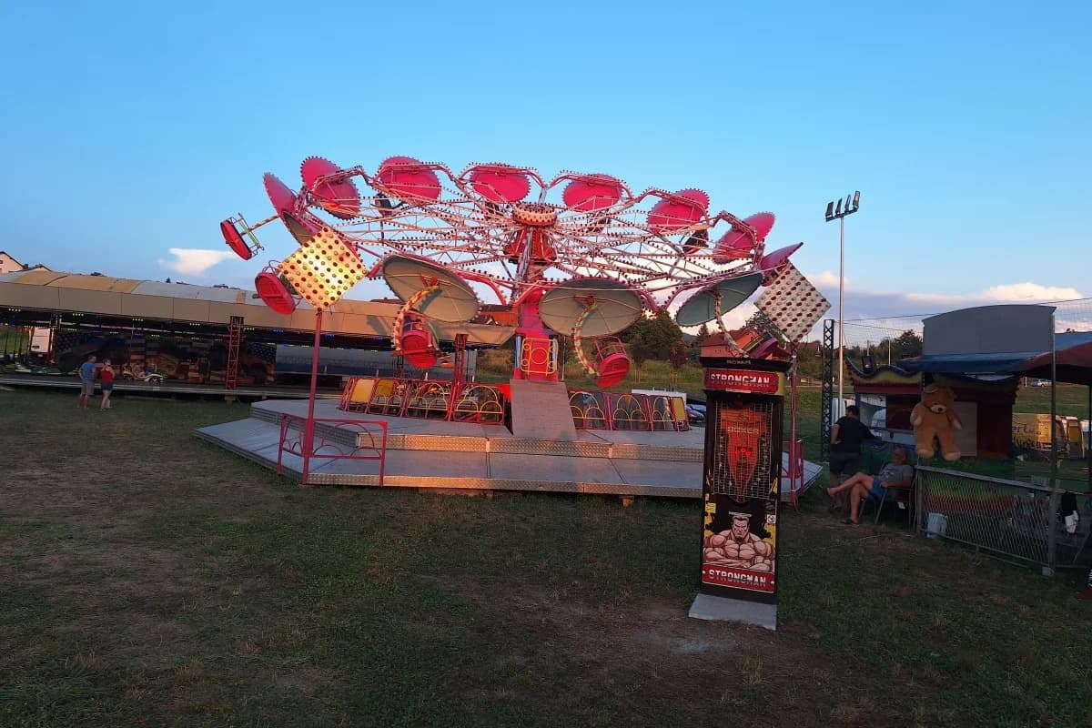Osječki zabavni park „Zvonimir“ u Pakracu