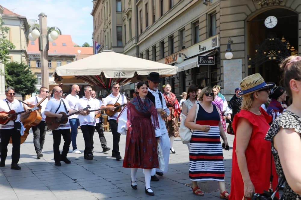 Muzej bećarca predstavljen na ulicama Zagreba