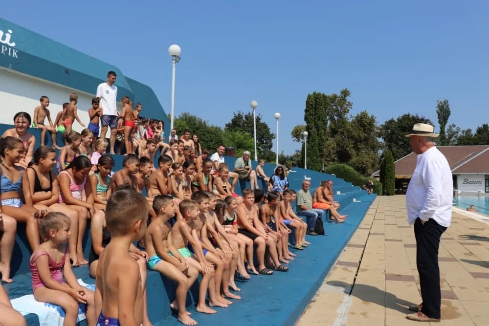U Lipiku uspješno završena besplatna škola plivanja