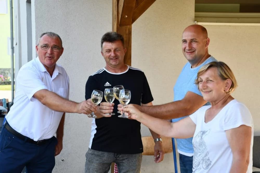 U Bjeliševcu održano svečano otvorenje ljetne pozornice Česke besede Bjeliševac