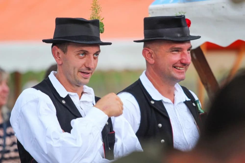 GRABARJE; Proslava 300. obljetnice Kapele sv. Ane i manifestacija “Poljadija u srcu”