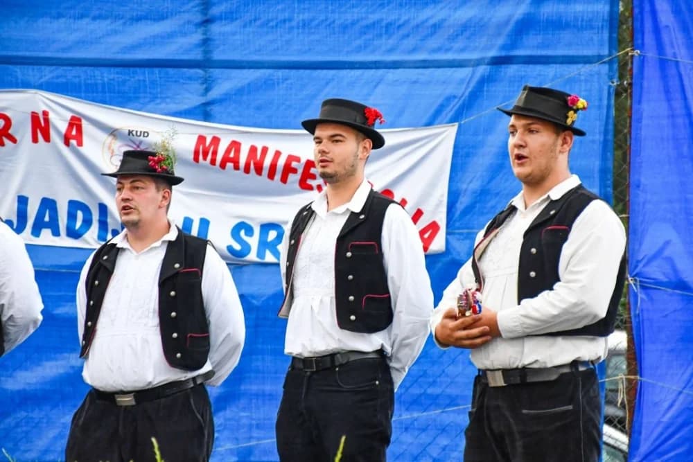 GRABARJE; Proslava 300. obljetnice Kapele sv. Ane i manifestacija “Poljadija u srcu”