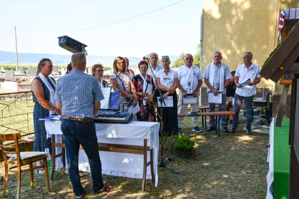 GRABARJE; Proslava 300. obljetnice Kapele sv. Ane i manifestacija “Poljadija u srcu”