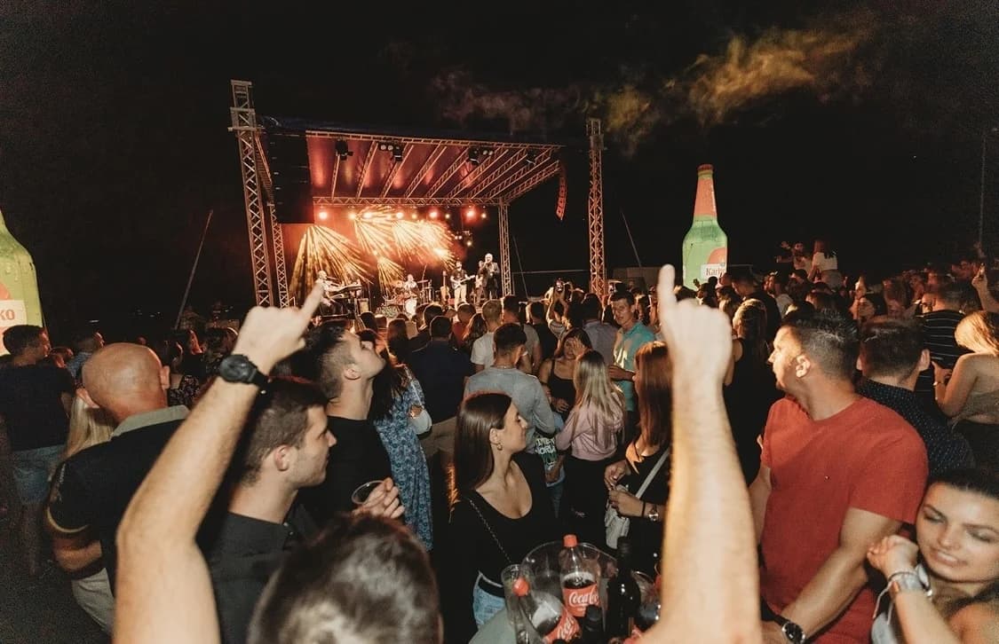 NAJAVA: U srijedu, 14.8., centar svih događanja Vetovačkog ljeta- koncert Ace Lukasa, Stele Rade, Paora i Legatto benda