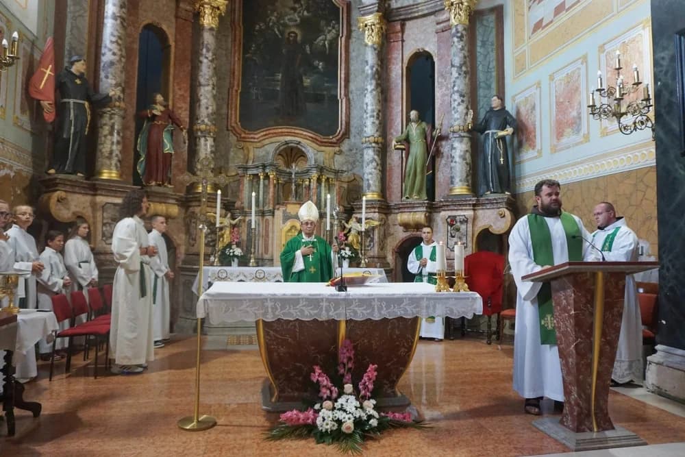 Euharistijsko slavlje prigodom završetka Hoda Franjevačke mladeži u Našicama