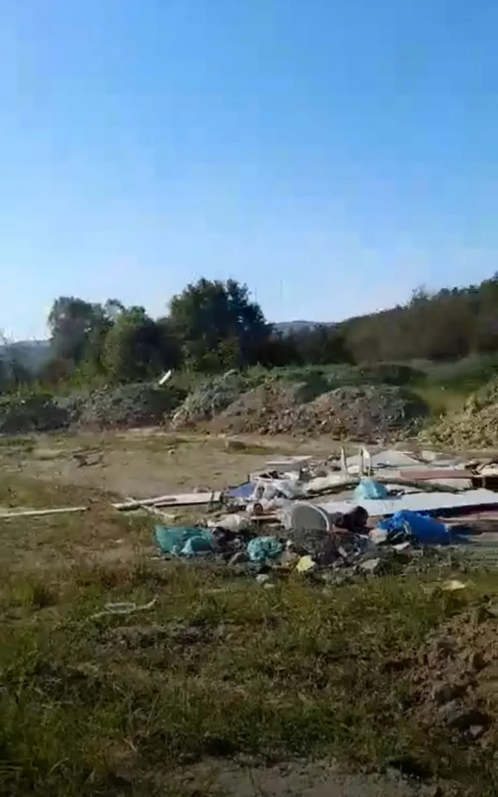Sramotan incident u Zagrađu! Ležerno izbacivali razni otpad na zelenu površinu