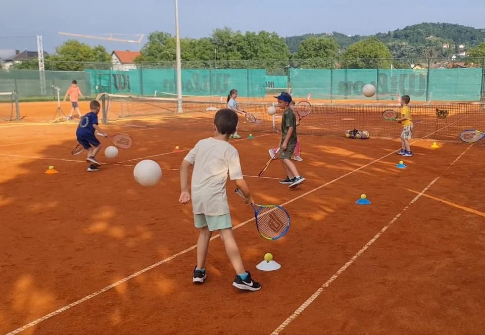 Otvoren drugi ciklus prijava za besplatnu školu tenisa na Požeškom sportskom ljetu