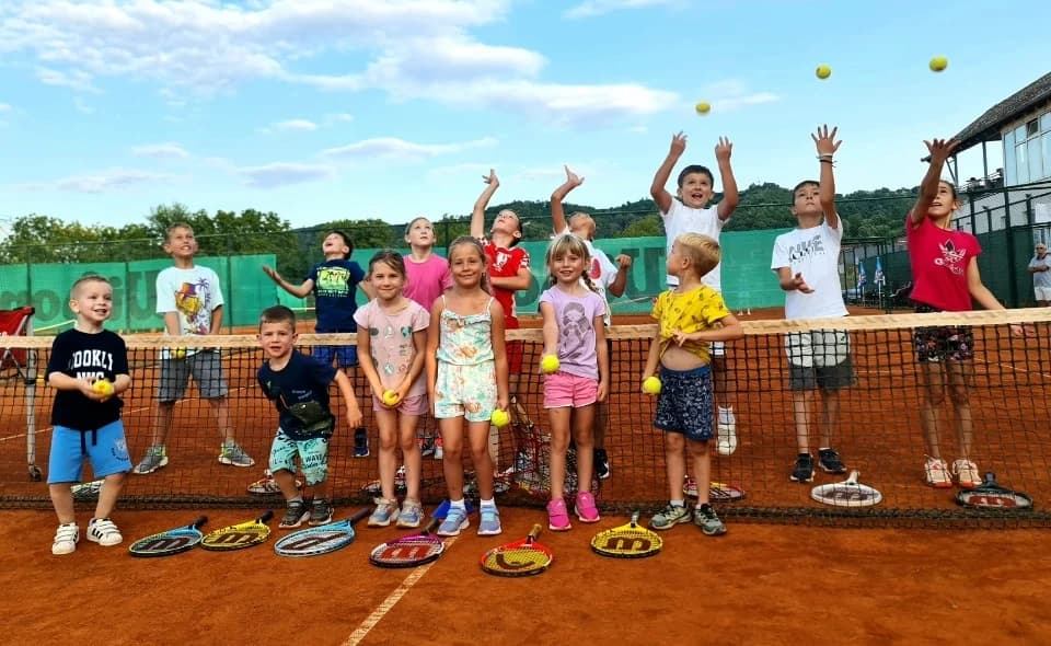 Otvoren drugi ciklus prijava za besplatnu školu tenisa na Požeškom sportskom ljetu