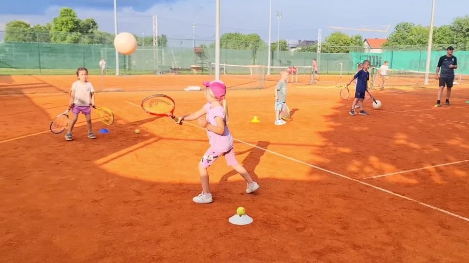 Otvoren drugi ciklus prijava za besplatnu školu tenisa na Požeškom sportskom ljetu