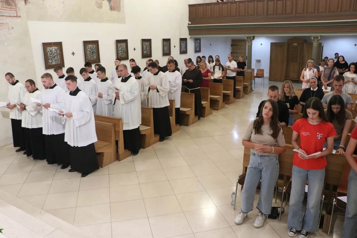 Služba prvih Večernjih hvala u čast sv. Lovre i otvorenje bdijenja