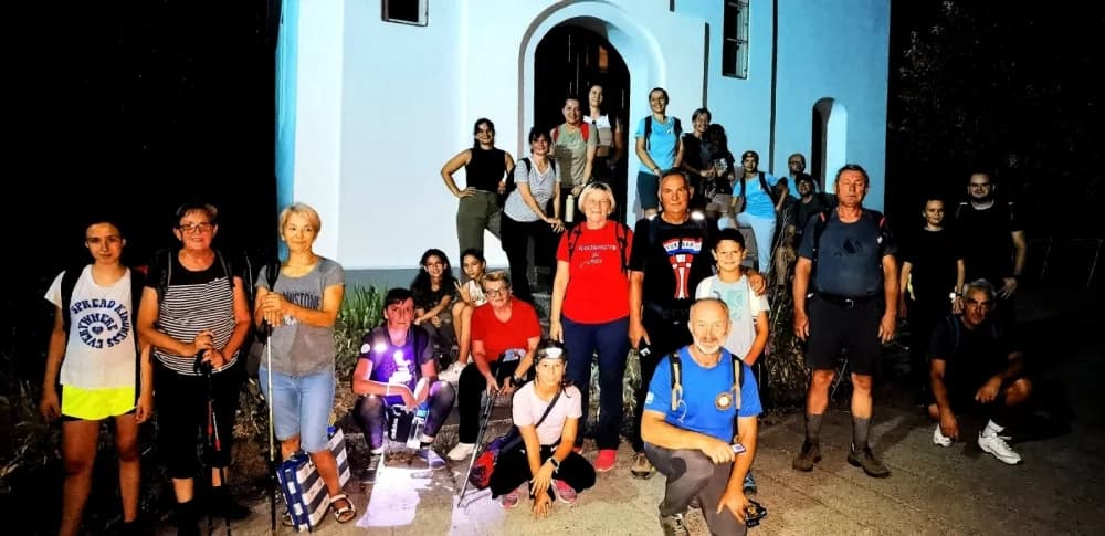 Požeški planinari promatrali suze sv. Lovre i vidjeli prekrasne prizore na nebu iznad Požege 
