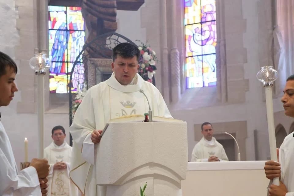 FOTO: Hodočašće obitelji s brojnom djecom u Voćin