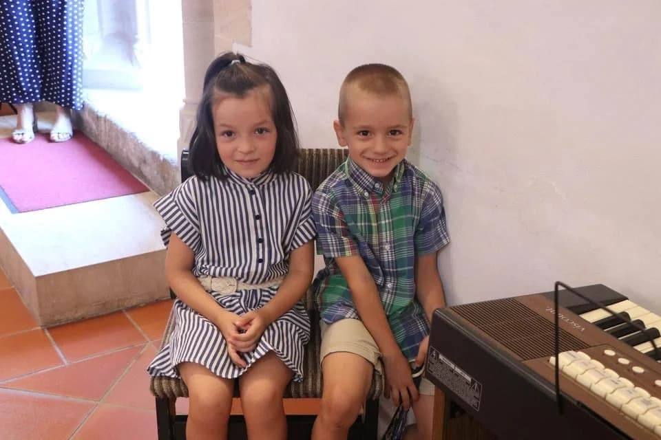 FOTO: Hodočašće obitelji s brojnom djecom u Voćin