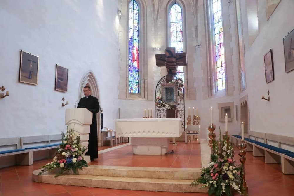 FOTO: Hodočašće obitelji s brojnom djecom u Voćin
