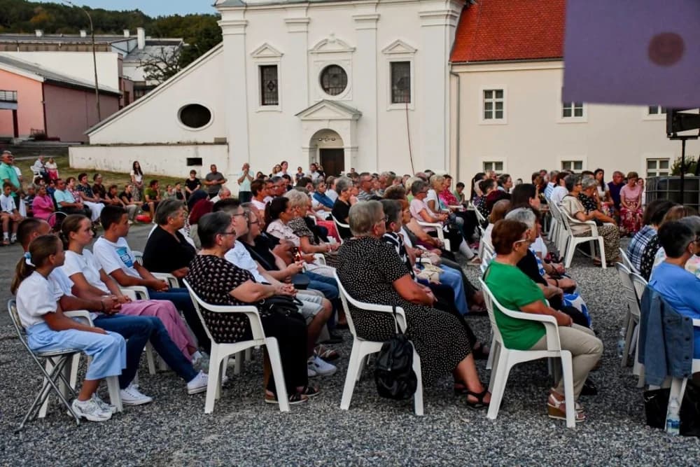 FOTO: Prvi dan Duhovnog vikenda u Kutjevu, 16.8.2024.
