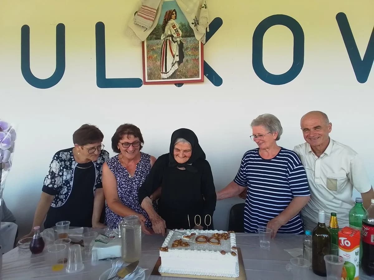 Dragica Liščević iz Sulkovaca proslavila 100. rođendan: Jedino nije postala šukunbaka!