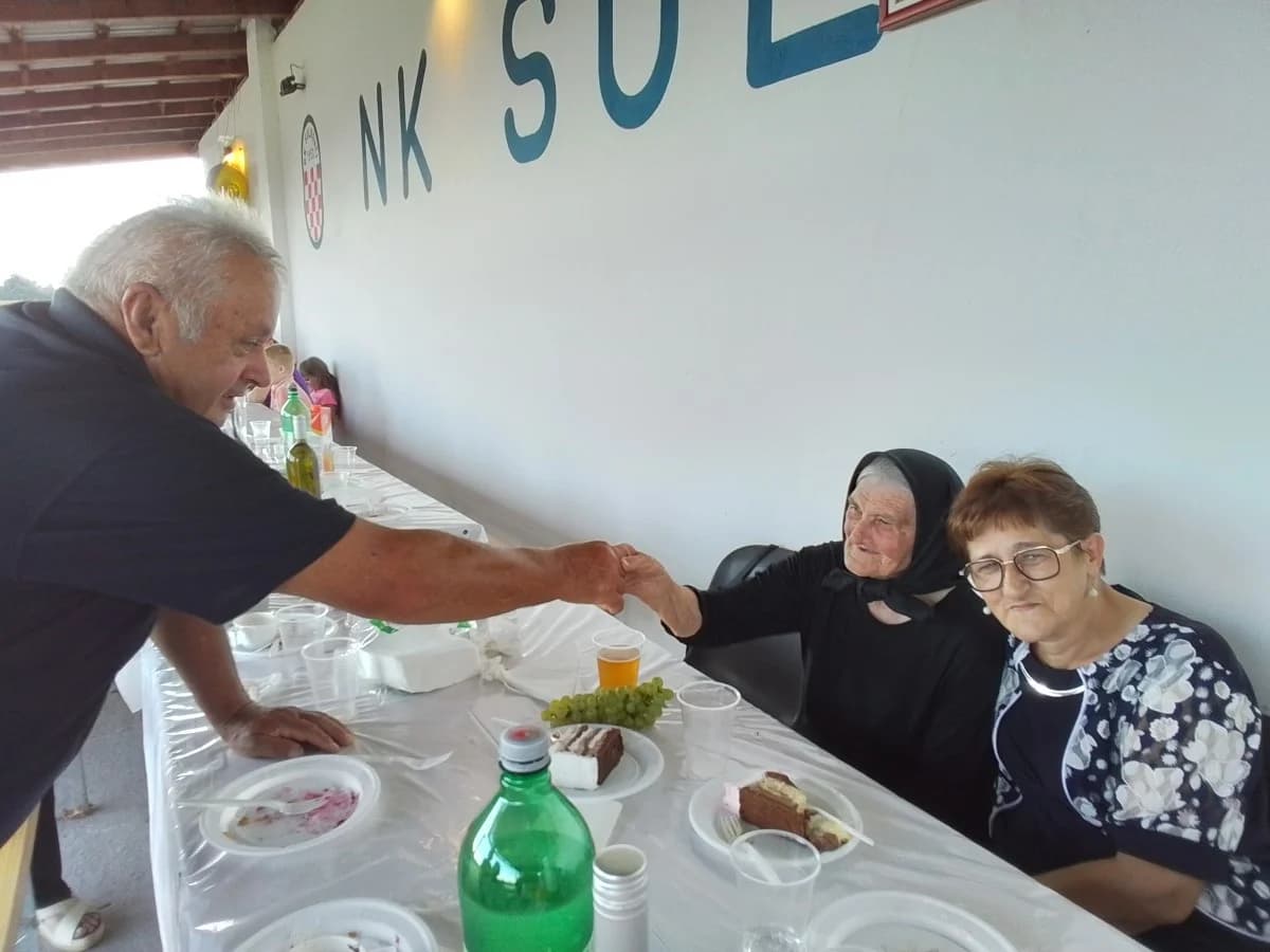 Dragica Liščević iz Sulkovaca proslavila 100. rođendan: Jedino nije postala šukunbaka!