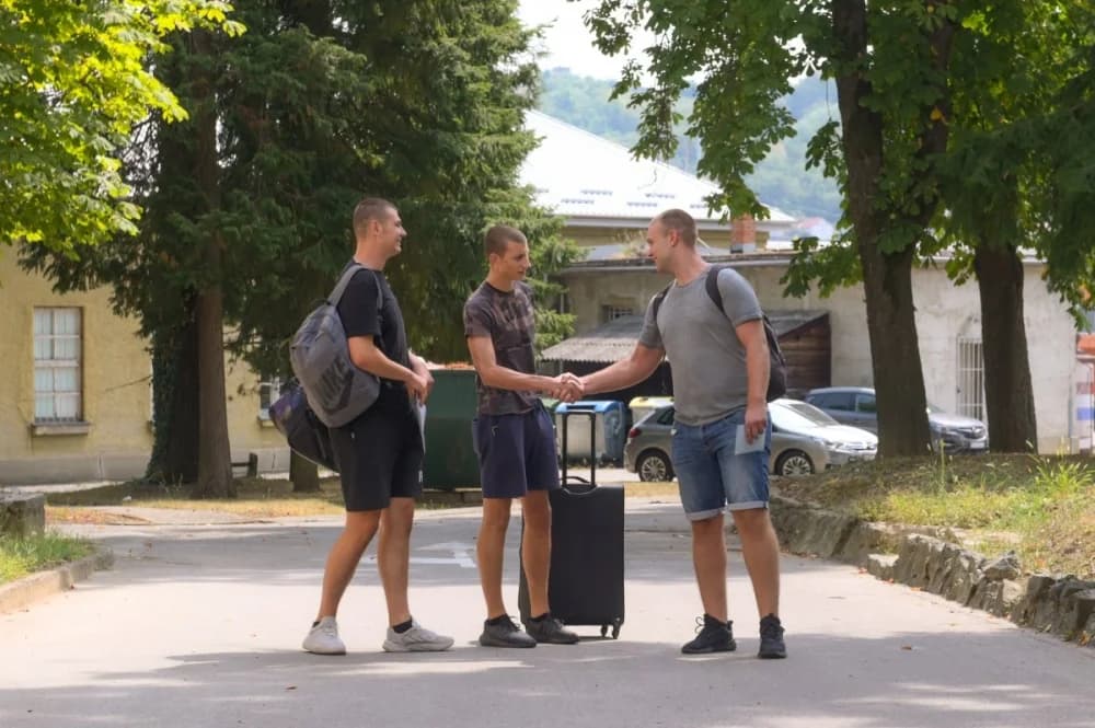 Povećan interes mladih za vojni poziv, ukupno je na Dragovoljno vojno osposobljavanje 43. naraštaja u vojarnu u Požegu stiglo 181 mladića i djevojaka