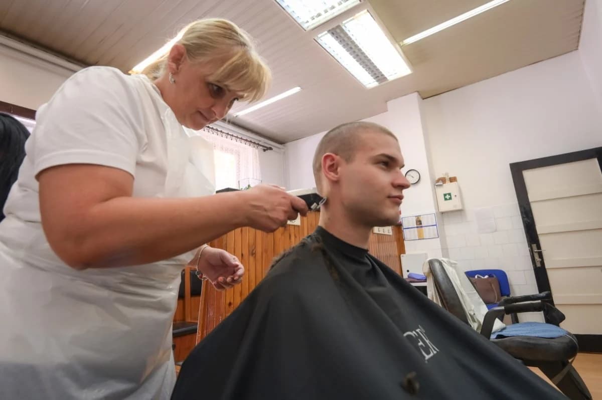 Povećan interes mladih za vojni poziv, ukupno je na Dragovoljno vojno osposobljavanje 43. naraštaja u vojarnu u Požegu stiglo 181 mladića i djevojaka