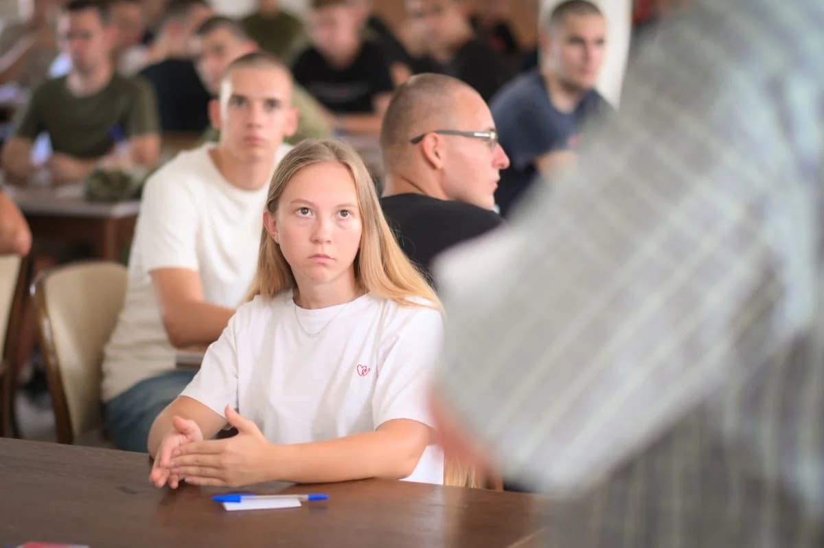 Povećan interes mladih za vojni poziv, ukupno je na Dragovoljno vojno osposobljavanje 43. naraštaja u vojarnu u Požegu stiglo 181 mladića i djevojaka