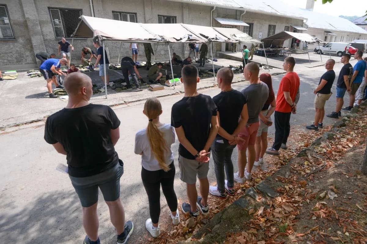 Povećan interes mladih za vojni poziv, ukupno je na Dragovoljno vojno osposobljavanje 43. naraštaja u vojarnu u Požegu stiglo 181 mladića i djevojaka