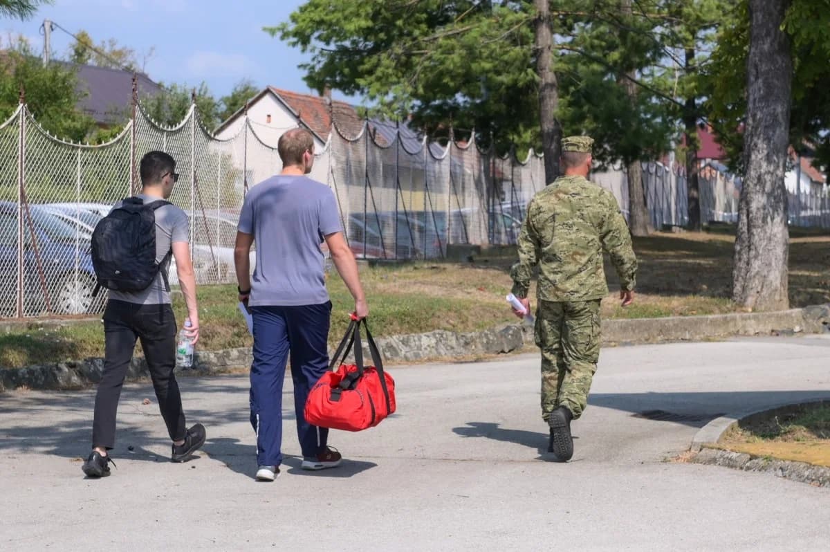 Povećan interes mladih za vojni poziv, ukupno je na Dragovoljno vojno osposobljavanje 43. naraštaja u vojarnu u Požegu stiglo 181 mladića i djevojaka