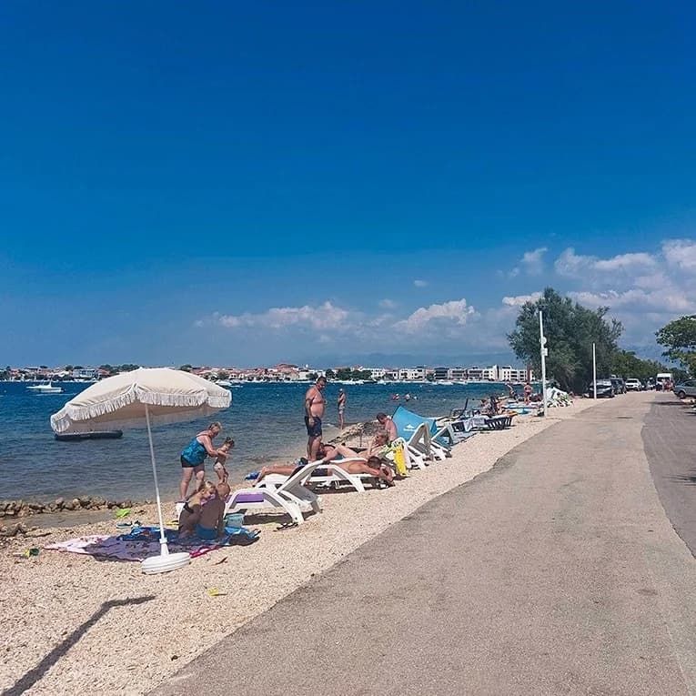 Omiljeno ljetovalište brojnih Požežana: Vir je turistički rekorder s kućama na cesti, bez pitke vode i javne rasvjete