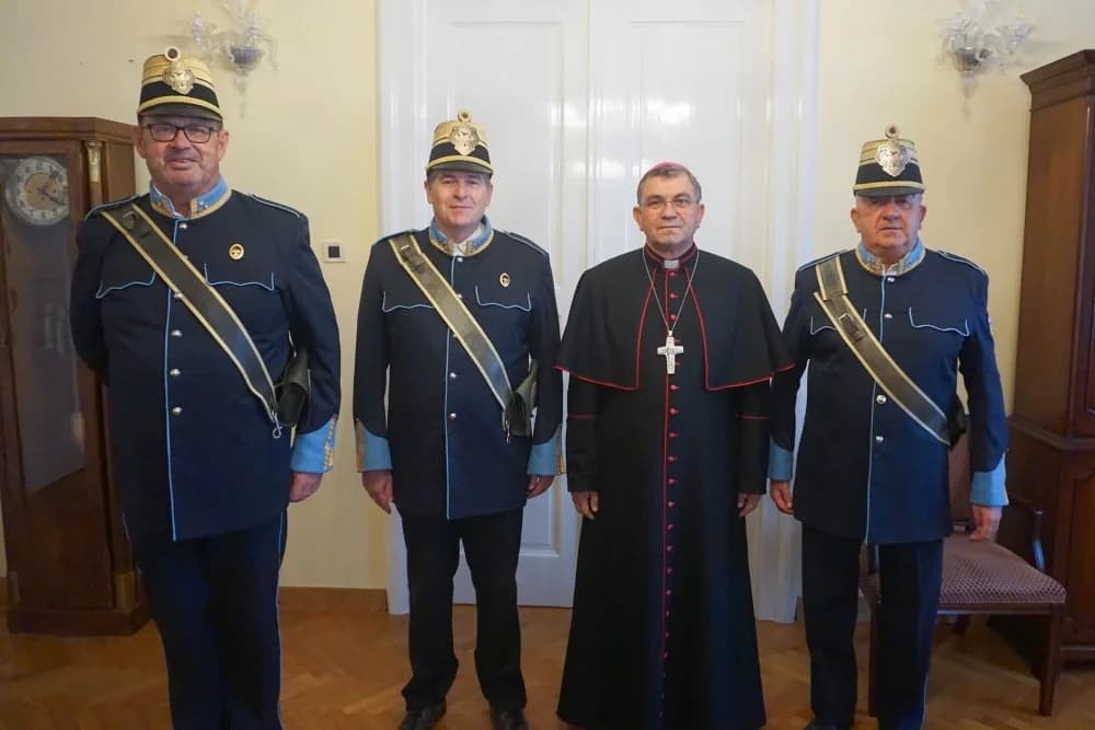 Biskup i Gradska straža