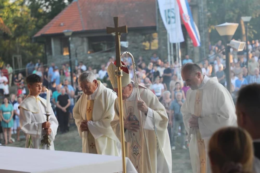 FOTO: Prva večer Devetnica u Pleternici, 23.8.2024.