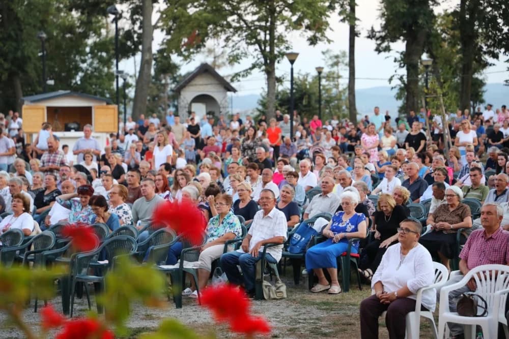FOTO: Prva večer Devetnica u Pleternici, 23.8.2024.